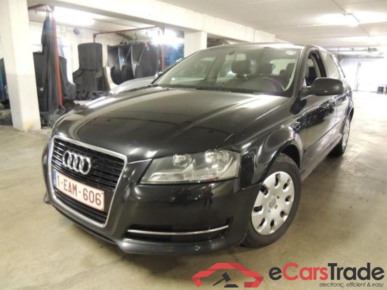 AUDI A3 SPORTBACK 1.6 TDi Attraction Start/Stop DPF S tronic Leather PDC ...
