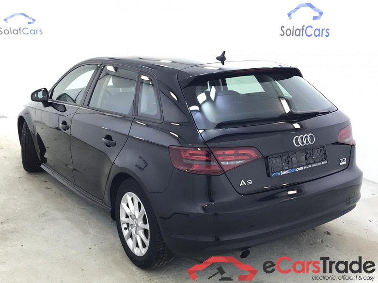 AUDI A3 SB 1.6TDI ULTRA Navi PDC Klima #4