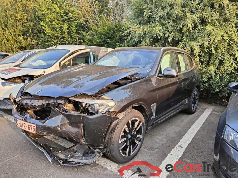 BMW iX3 sDrive35 5d !! damaged car !! pve326