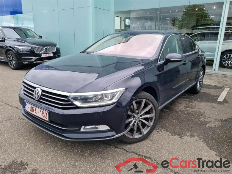 VOLKSWAGEN PASSAT DIESEL - 1.6 CR TDI HighLine DSG Ambiente Drive Premium