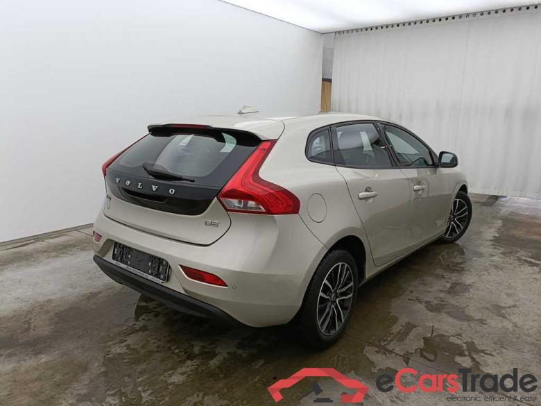 Volvo V40 D2 Geartronic Momentum 5d #2