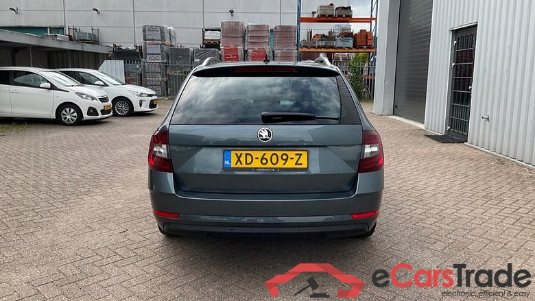 SKODA OCTAVIA COMBI 1.0tsi greentech style business 85kW  #4