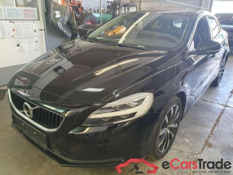 VOLVO V40 D2 Geartronic Momentum