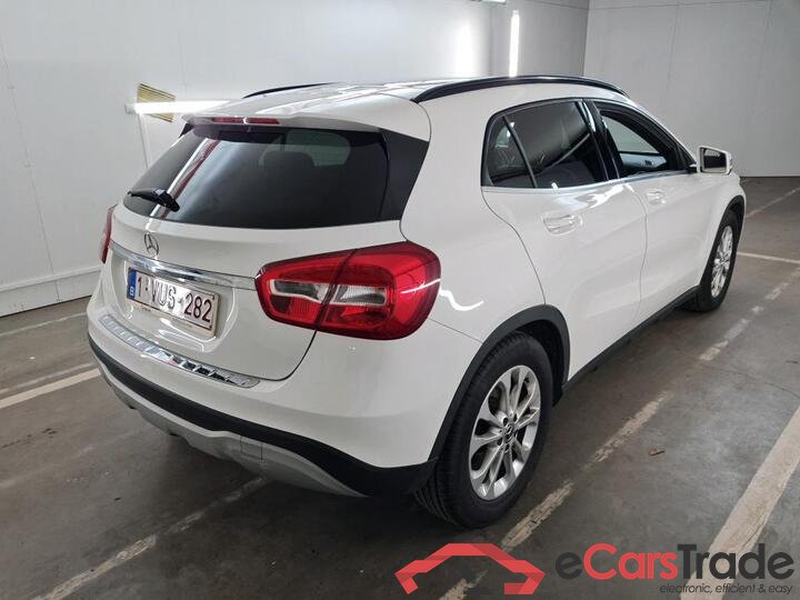 Mercedes GLA CLASSE GLA (X156) - 2017 GLA 180 Business Solution (EU6.2) 90kw/122pk 5D/P M6 #4