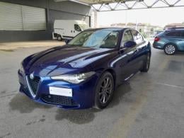 AlfaRomeo 50 ALFA ROMEO GIULIA / 2016 / 4P / BERLINA 2.2 TURBO AT8 160CV EXECUTIVE