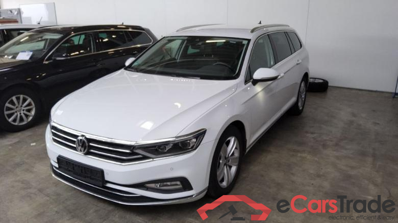 Volkswagen Passat Variant ´14 VW Passat Variant 2.0 TDI SCR DSG Elegance 5d 110kW