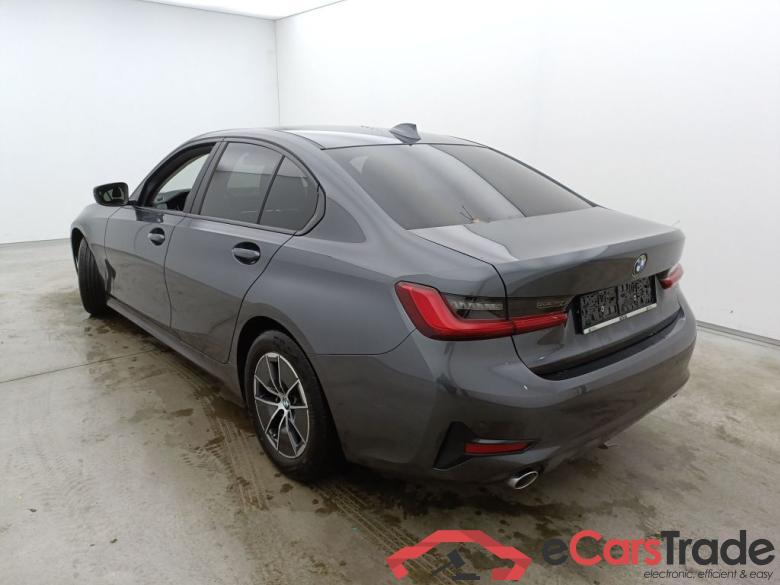BMW 3 Reeks Berline 318dA (100 kW) 4d #3