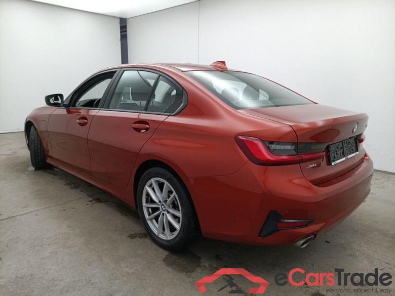 BMW 3 Reeks Berline 330e (215 kW) 4d #3