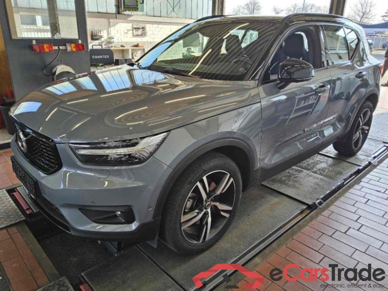 Volvo XC40 (2017->) DE - SUV5 B4 2WD EU6d, R-Design (EURO 6d), 2020 - 2022 #1