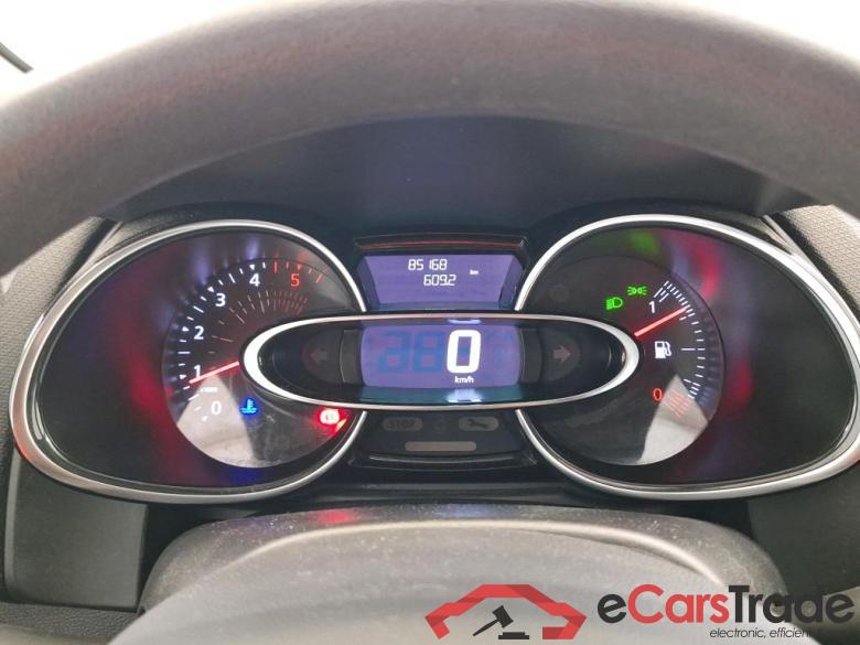 Renault  Clio IV Air MediaNav 1.5 dCi 75CV BVM5 E6 / VH SUR PARC #6