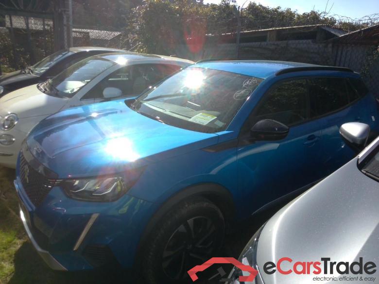 PEUGEOT 2008  PureTech 130 S&S EAT8 Allure #1