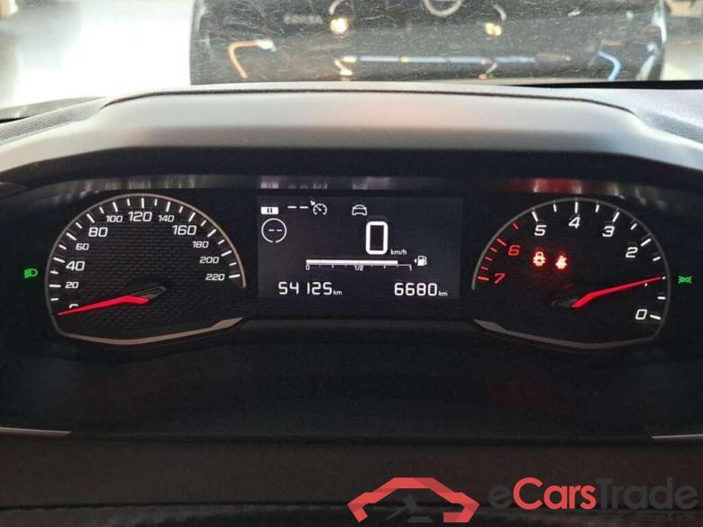 PEUGEOT 208 1.2 #4