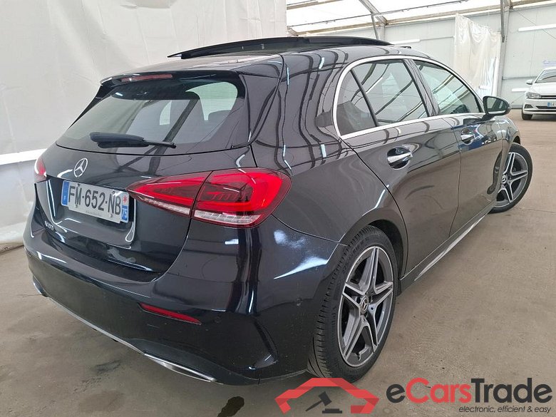Mercedes A 180 AMG Line MERCEDES-BENZ Classe A Compact / 2018 / 5P / Berline A 180 AMG Line #3