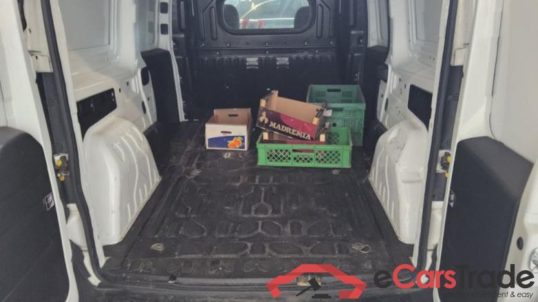 Fiat _Doblo Cargo ´15 Doblo Cargo / Pritsche SX Maxi Kasten 1.6 Multijet 74KW MT6 E6 #1