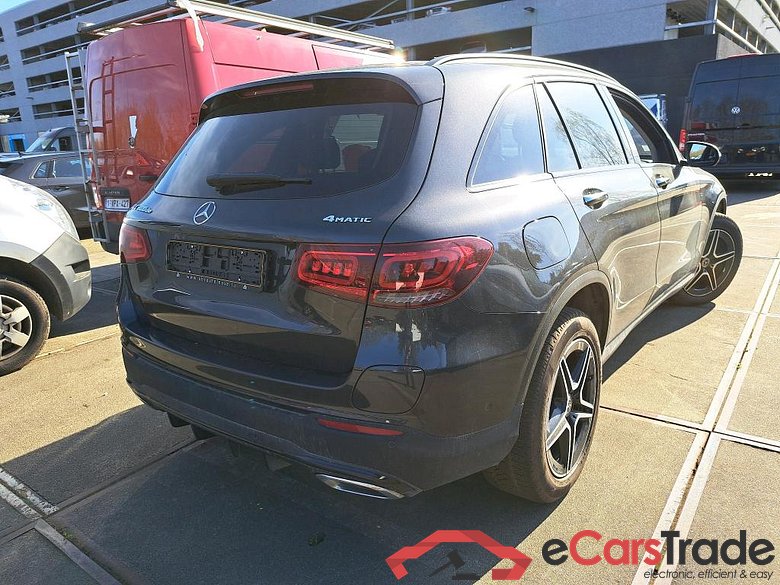 MERCEDES - MER GLC 300 de 306PK DCT 4 MATIC Business Solution AMG & Keyless & With 360 Camera Pack #2