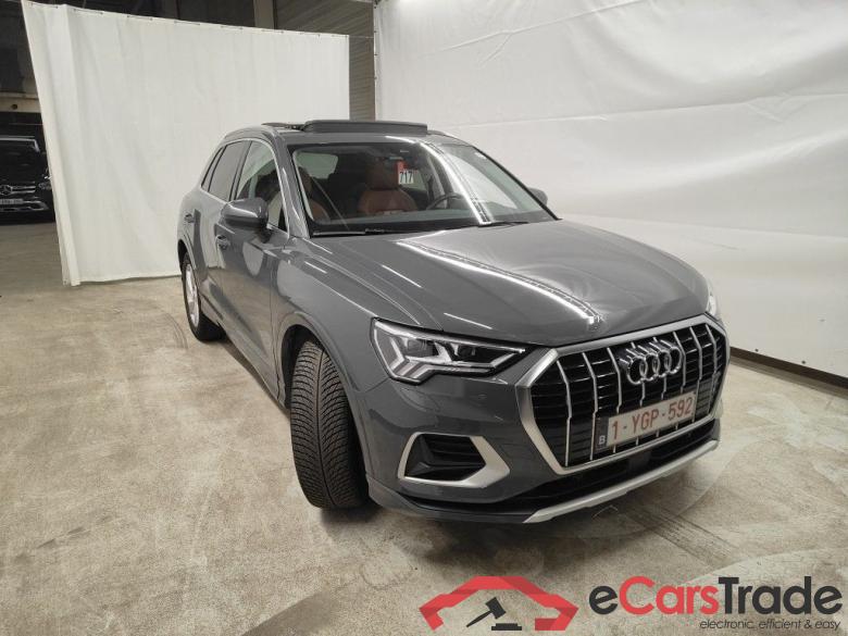 Audi Q3 35 TDI S tronic Advanced Business Editio 5d #3