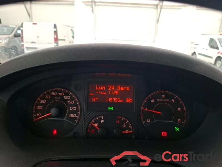 Peugeot BLUEHDI 130 PREMIUM PA 333 L2H2 PEUGEOT Boxer  2014  4P  Fourgon tôlé BLUEHDI 130 PREMIUM PA 333 L2H2 #6