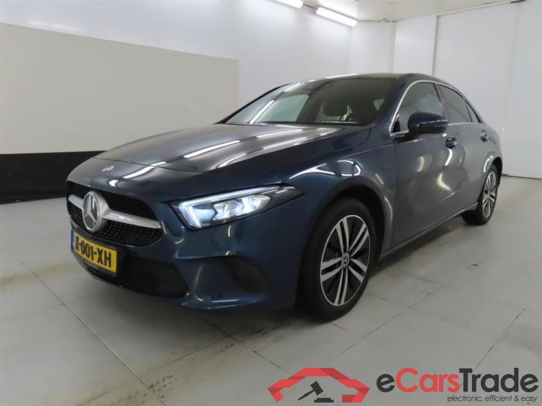 MERCEDES-BENZ A-KLASSE 250 e Bns Sol Luxury