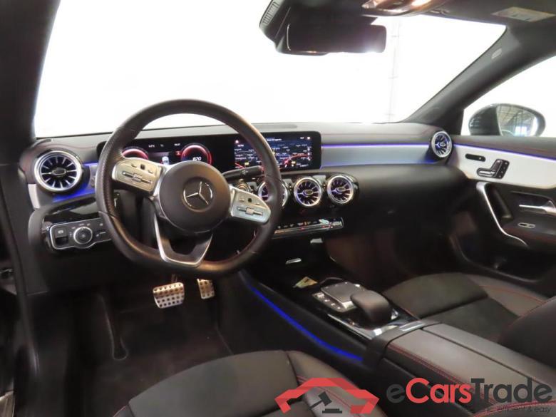 MERCEDES-BENZ CLA Shooting Brake 180 Bns Sol. AMG #3