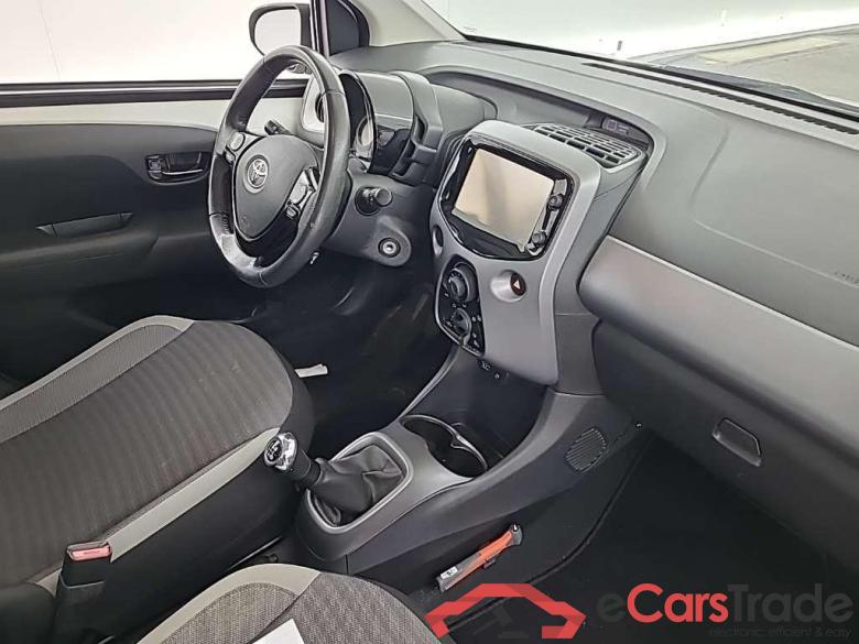TOYOTA Aygo 1.0 VVT-i x-play 5D 53kW #6