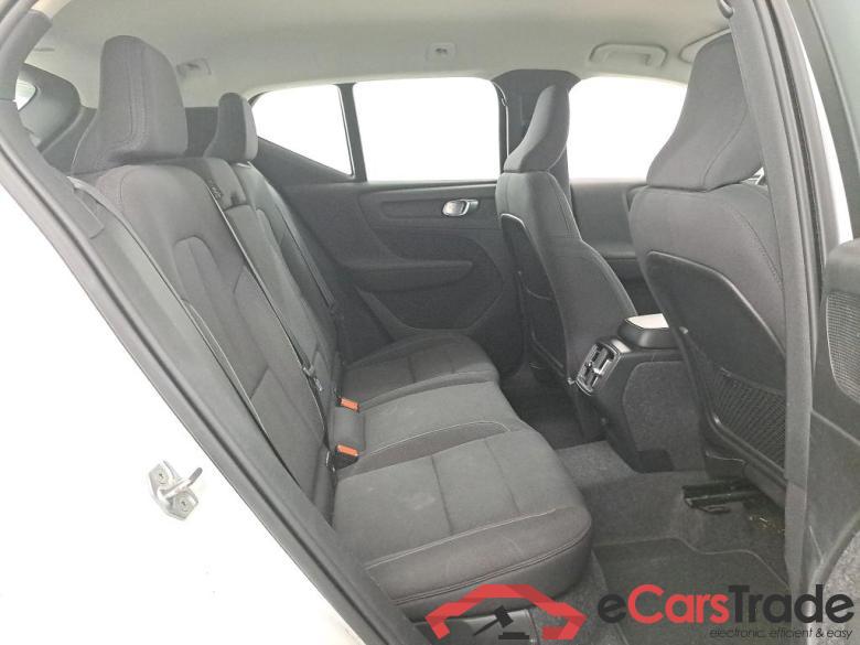 VOLVO XC40 2.0 B4 GEARTRONIC MOMENTUM PRO #6