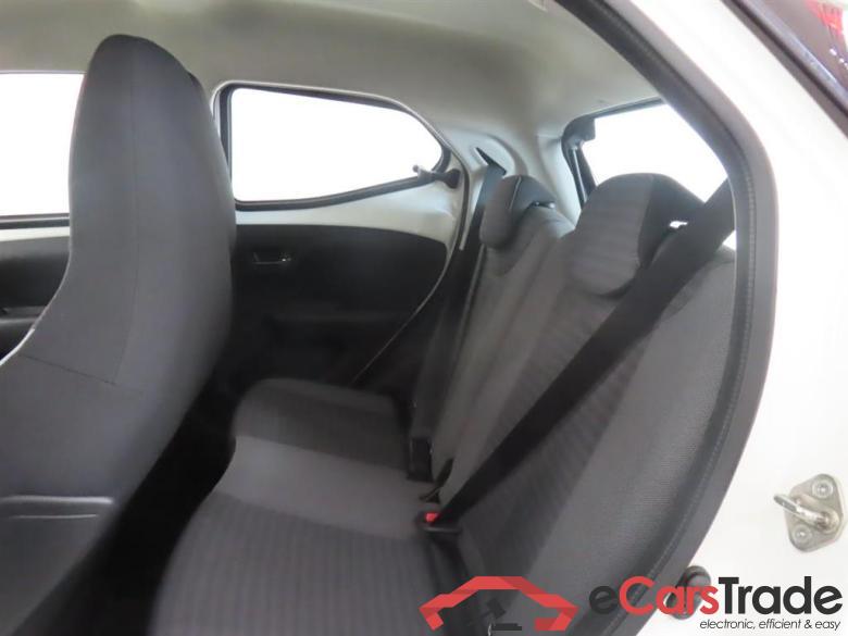 TOYOTA Aygo 1.0 VVT-i x-play #6