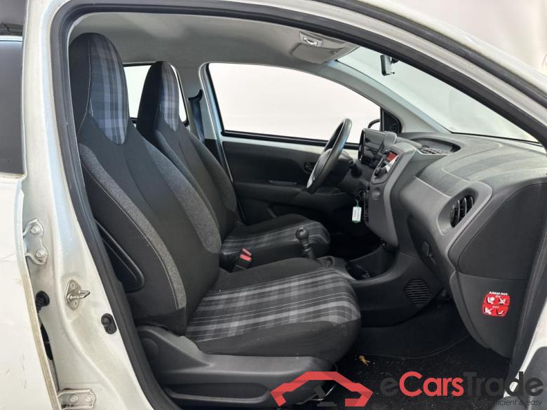 Peugeot 108 '14 Peugeot 108 Active 1.0 e-VTi 72pk 5d #3