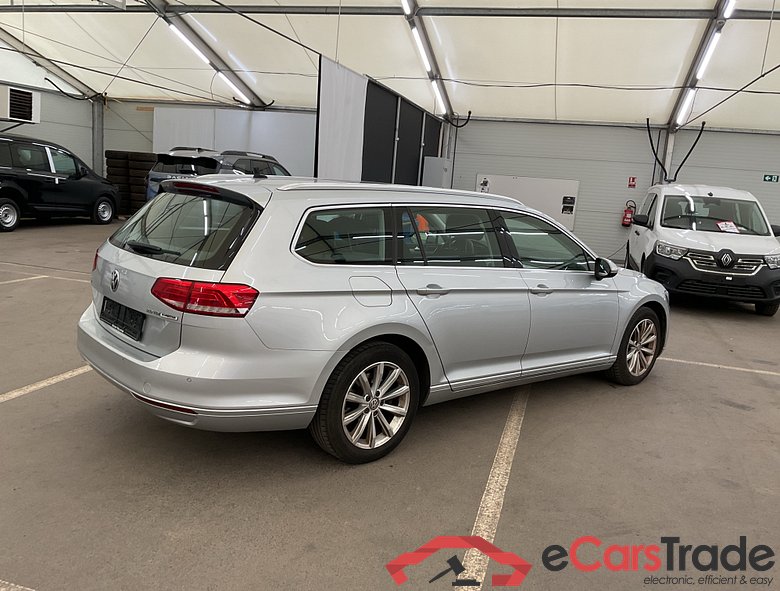 VOLKSWAGEN Passat Variant Passat Comfortline 2.0 TDI BlueMotion Technology 110 kW (150 ch) 6 vitesses manuel #2
