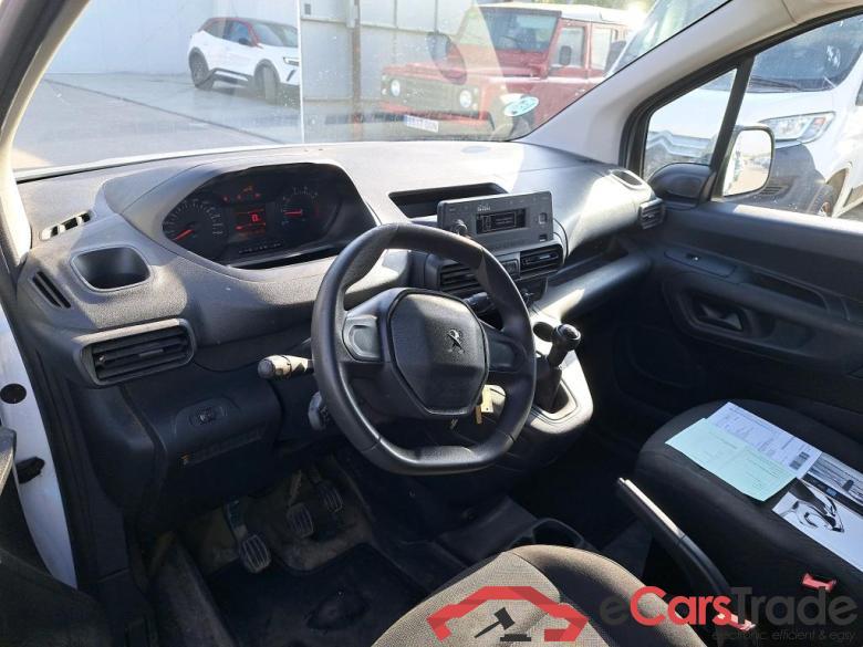 Peugeot Pro Standard 600kg BlueHDi 73kW (AC) PEUGEOT Partner / 2018 / 3P / furgón derivado de turismo Pro Standard 600kg BlueHDi 73kW (AC) #3
