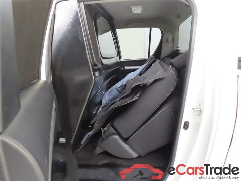 TOYOTA HILUX 2.4 D-4D-F DC Prof. #6