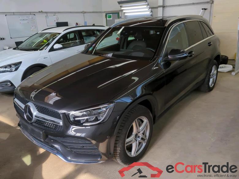 Mercedes GLC ´15 GLC -Klasse GLC 300 de 4Matic (253.911)AMG 2.0 AMG Line 225KW AT9 E6d #1