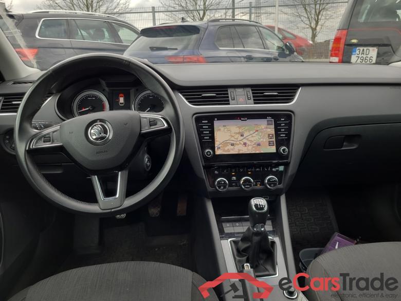 Skoda  Octavia Combi  (5E5)(03.2017->) OctaviaCo1.5TSI 110 Style #5