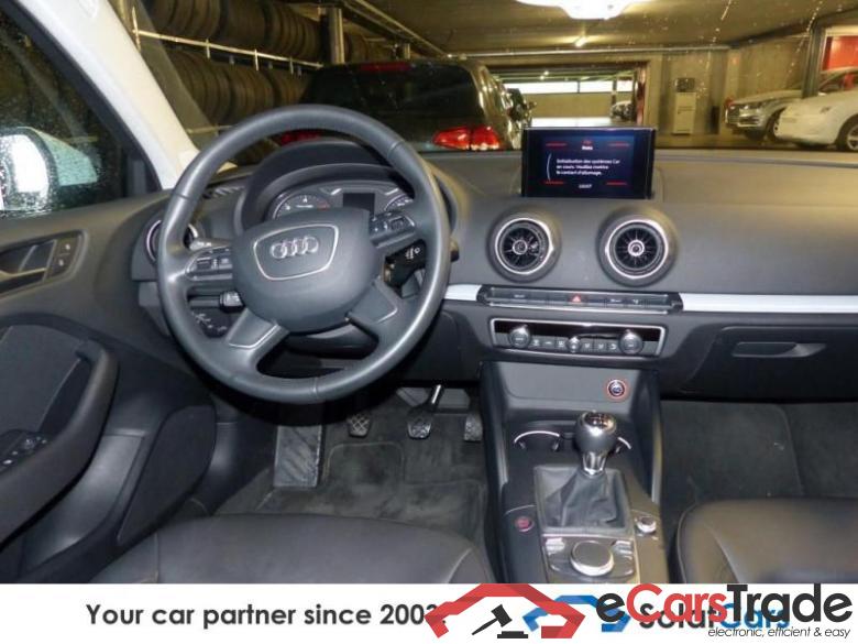 AUDI A3 BERLINE 1.6 TDi 110hp Ambiente 6V Xenon Navi 1/2 leather Keyless GO Klima PDC #5