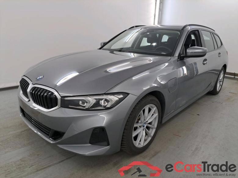 BMW 3 SERIES TOURING 2.0 320E TOURING Parking Assistant