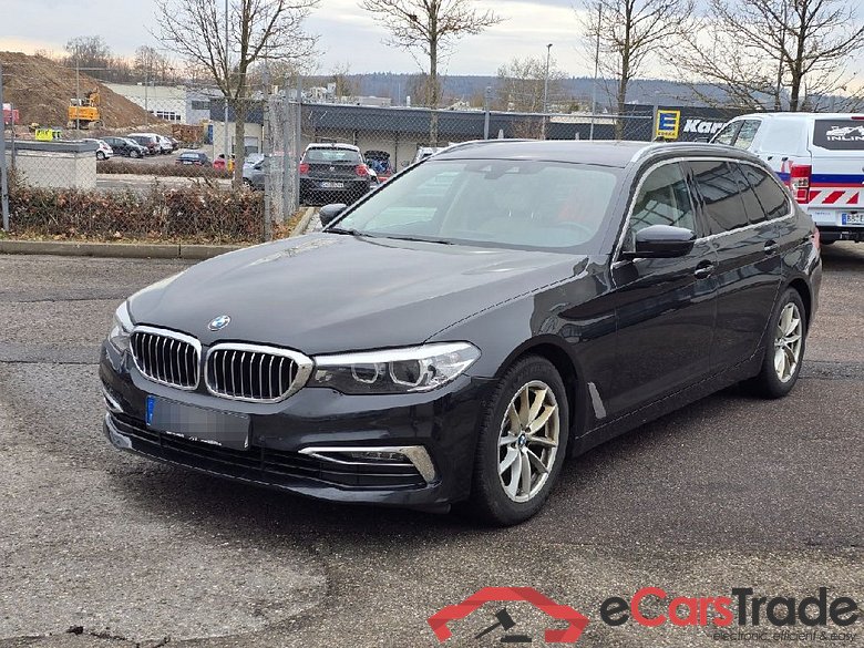 BMW 5-Serie Touring ´16 Baureihe 5 Touring 520 d xDrive Luxury Line 2.0 140KW AT8 E6 #1