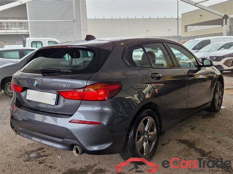 BMW 118D BMW SERIE 1 / 2019 / 5P / BERLINA 118D BUSINESS ADVANTAGE #2