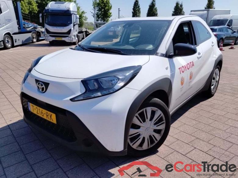 TOYOTA Aygo X 1.0 VVT-i MT Play #1