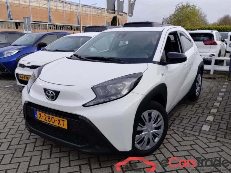 TOYOTA Aygo X 1.0 VVT-i MT Play #1