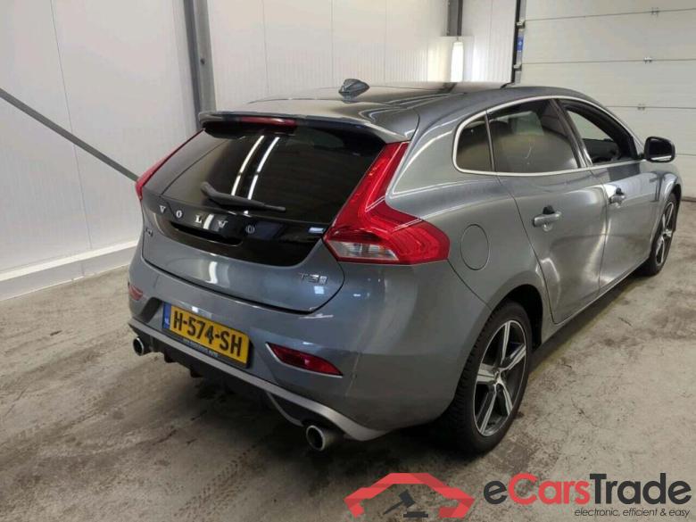 VOLVO V40 1.5 T3 Polar+ Sport #2