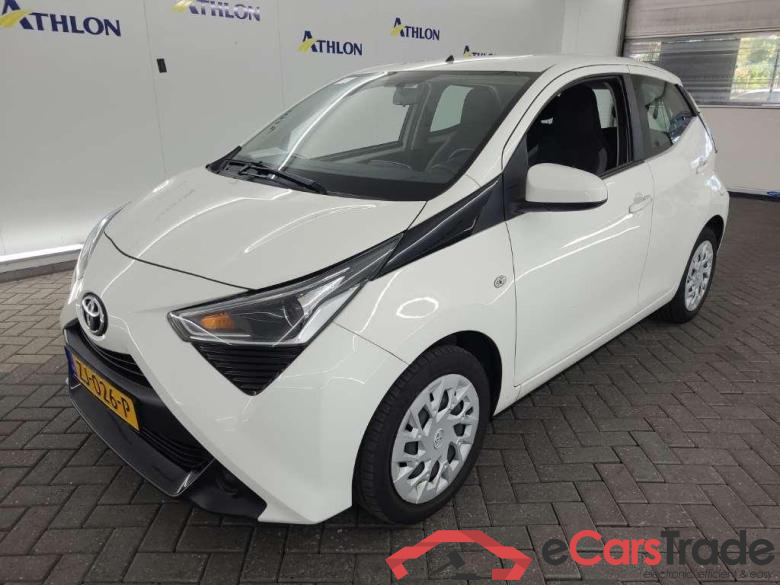 TOYOTA Aygo 1.0 VVT-i x-play 5D 53kW