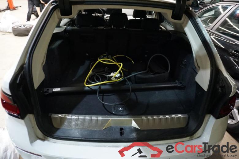 BMW 5-Serie Touring ´16 Baureihe 5 Touring 530 e 2.0 215KW AT8 E6d #6