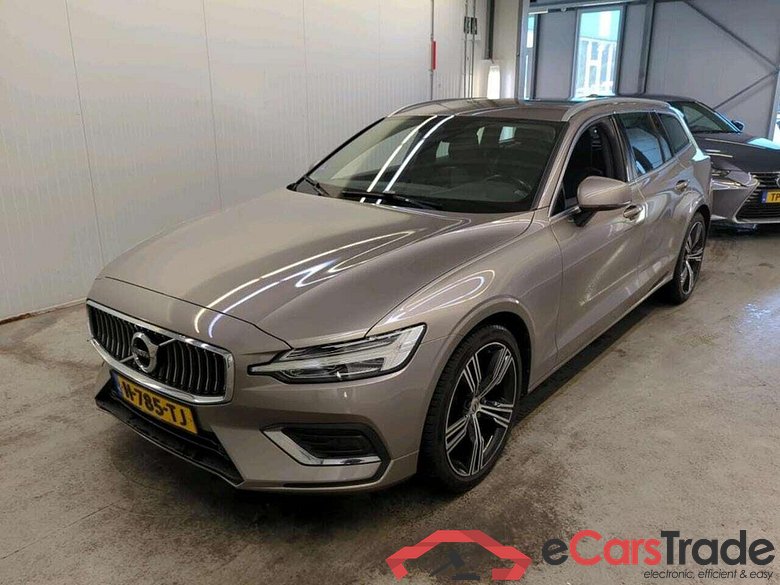 VOLVO V60 2.0 T4 R-Design #1