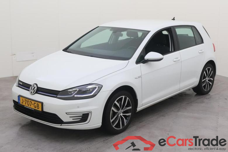 VOLKSWAGEN e-Golf 
