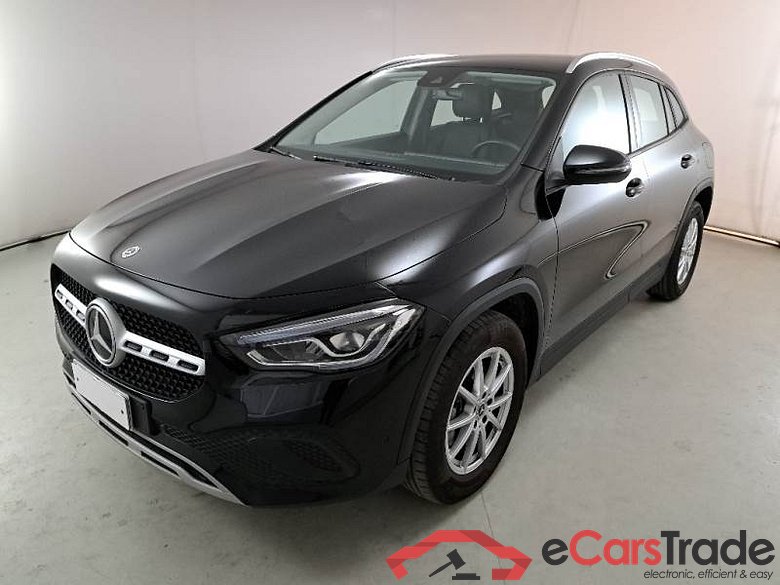 Mercedes 33 MERCEDES-BENZ GLA / 2020 / 5P / CROSSOVER GLA 180 D AUTOMATIC BUSINESS EXTRA #1