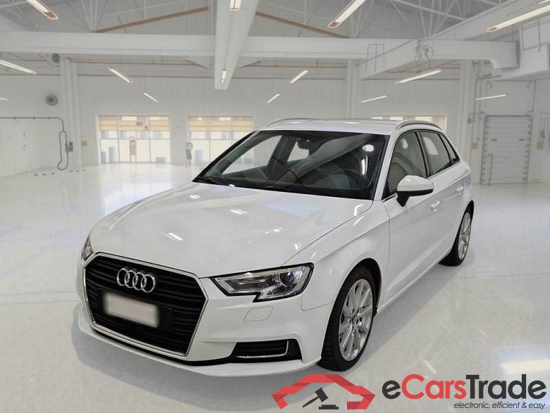 Audi 29 AUDI A3 / 2016 / 5P / BERLINA 2.0 TDI DESIGN SB #1