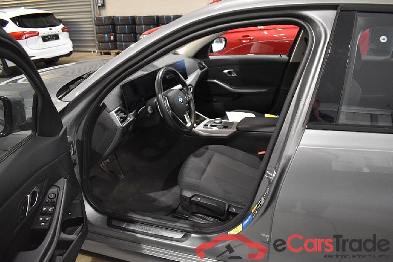 BMW 3-Serie ´18 BMW 3er 320e Aut. 4d 120kW #4