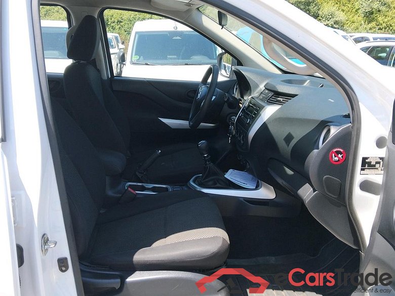 Nissan D. Cab. 2.3dCi 120kW(160CV) Visia BDif NISSAN Navara / 2015 / 4P / pickup D. Cab. 2.3dCi 120kW(160CV) Visia BDif #6