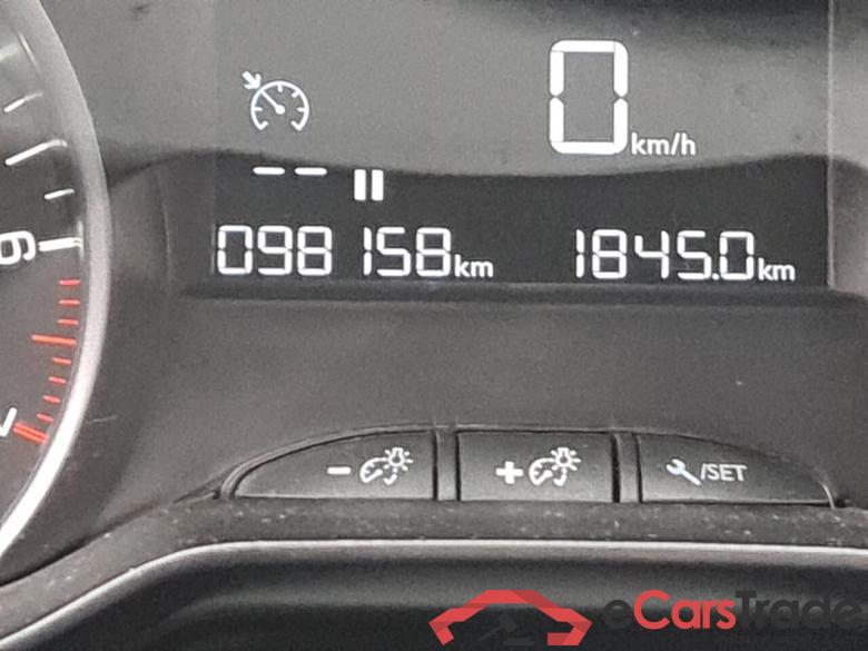 PEUGEOT 208 1.2 PureTech GT-line #4