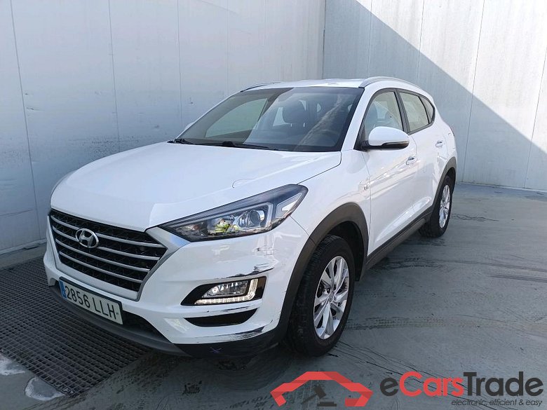 Hyundai 1.6 CRDI 85kW (116CV) 48V SLE 4X2(SP)(SL) HYUNDAI Tucson / 2018 / 5P / todoterreno 1.6 CRDI 85kW (116CV) 48V SLE 4X2(SP)(SL)