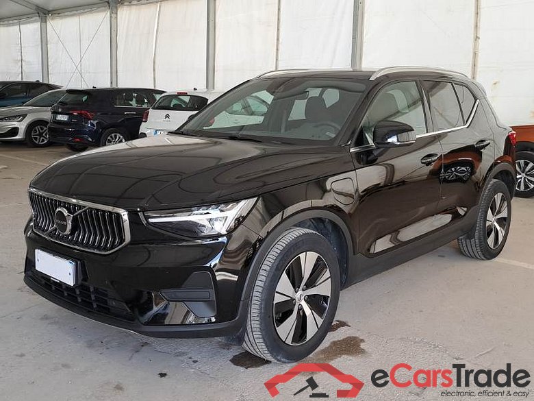 Volvo 11 VOLVO XC40 / 2021 / 5P / SUV T4 RECHARGE PLUG-IN AUTO CORE
